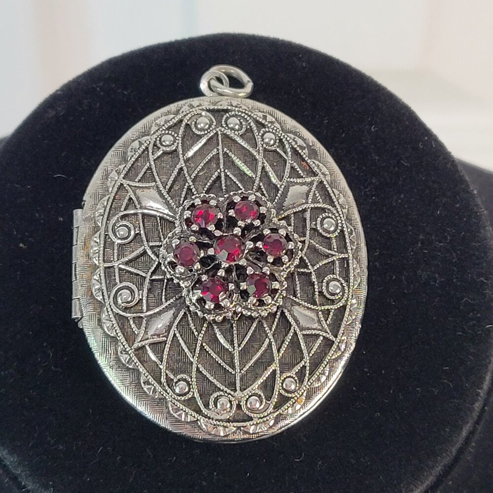 Vintage Vampire Filigree Silver Locket Pendant Garnet Stones EUC Goth Halloween